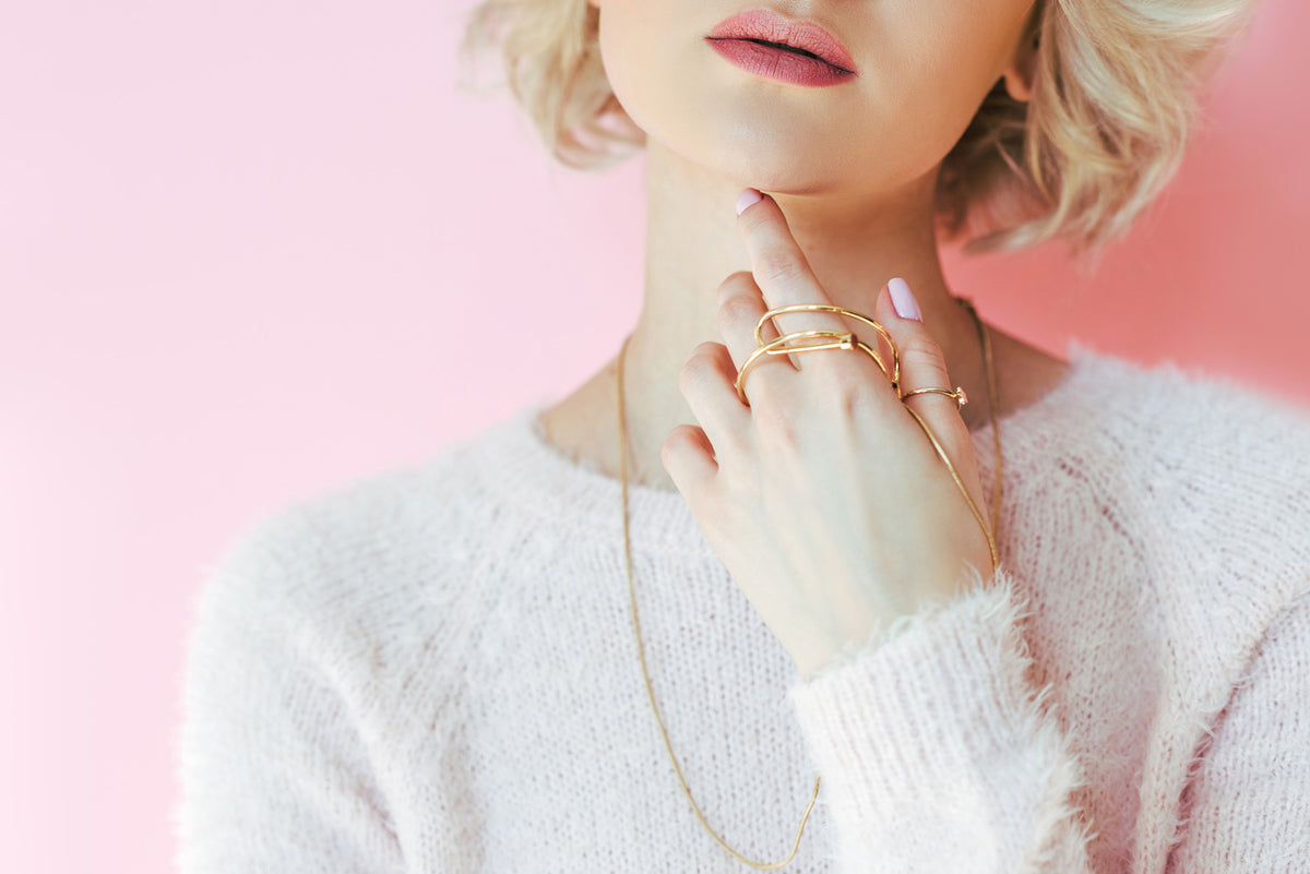 Die Bedeutung von Schmuck: Wie Accessoires unser Outfit vervollständigen